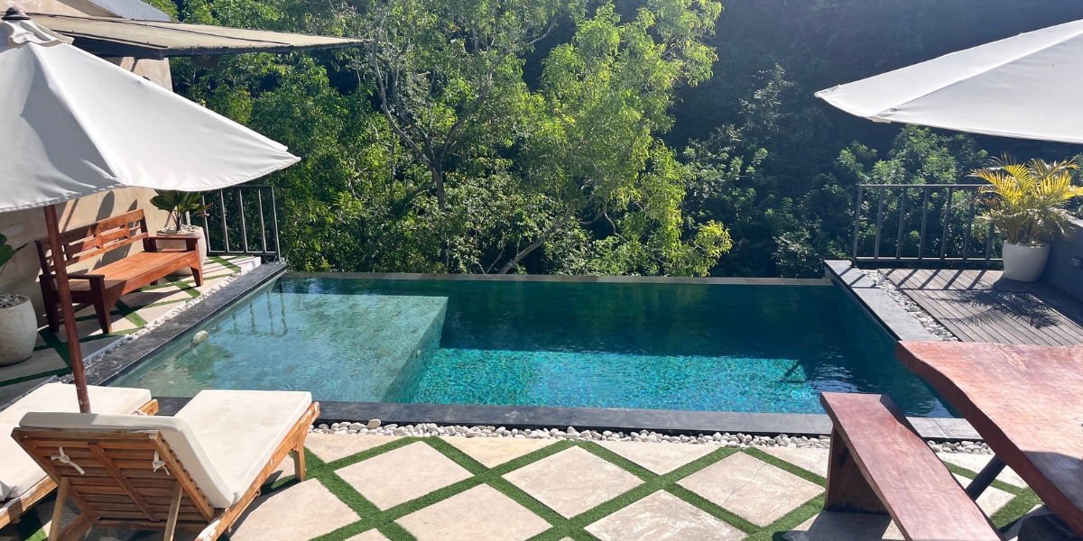 Uluwatu villa pool view
