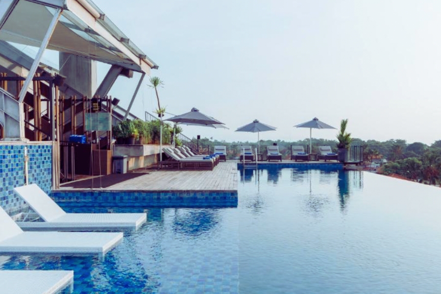 Infinity pool at ARTOTEL Sanur 
