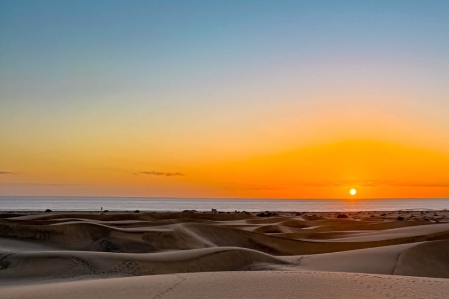 Sunrise at Maspalomas Dunes 